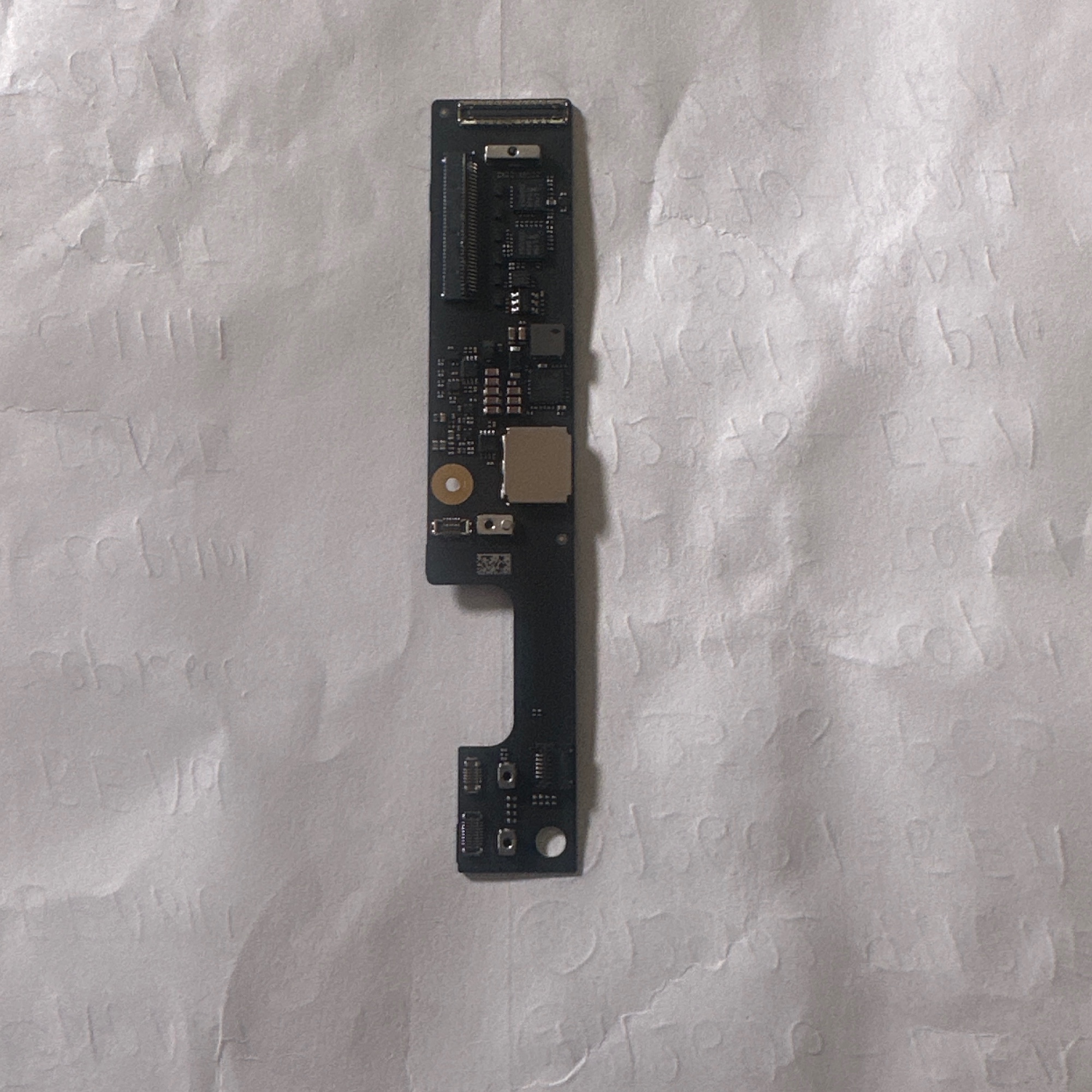 Плата с разъемом подключения клавиатуры для MacBook Air 13" M2 A2681 Mid 2022
