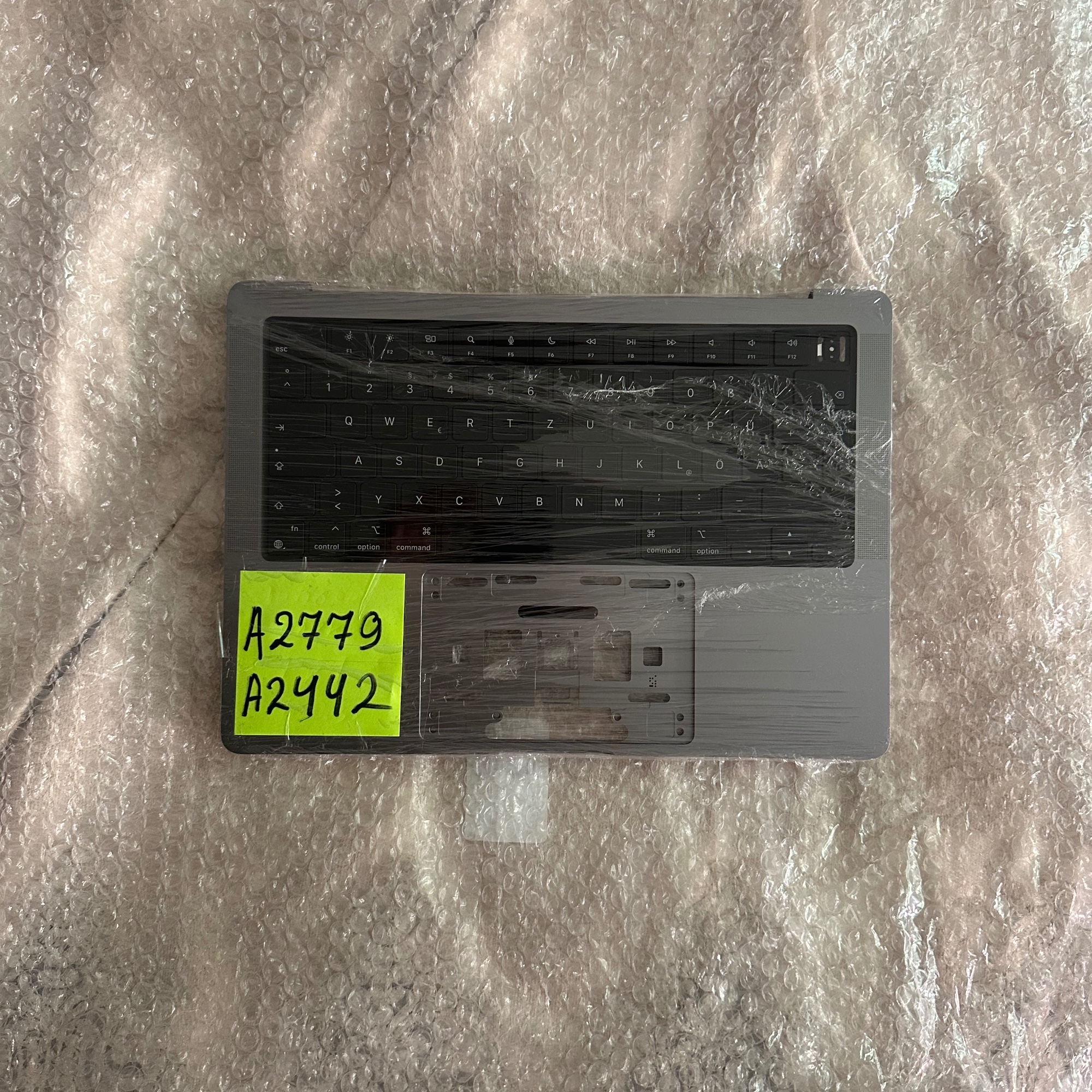 Топкейс с клавиатурой для MacBook Pro Retina 14" A2442 A2779 Space Gray