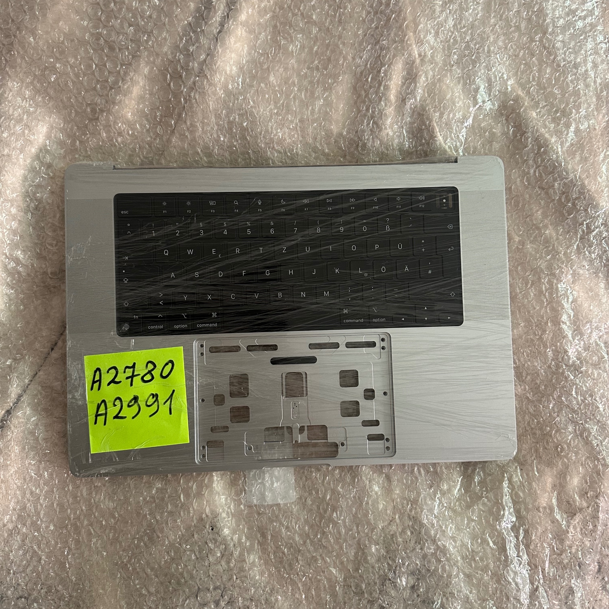 Топкейс с клавиатурой для MacBook Pro Retina 16" A2485 A2780 A2991