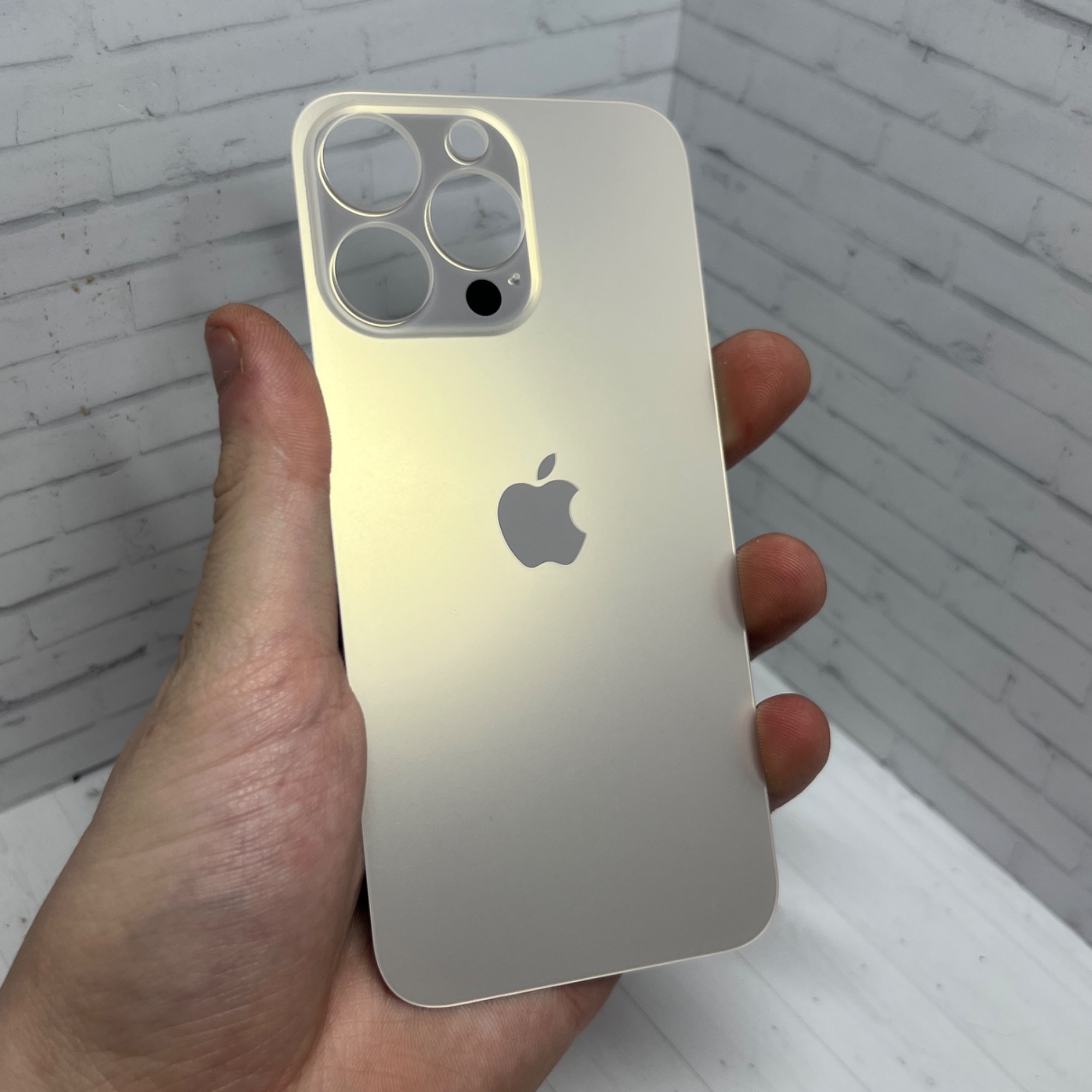 Крышка iPhone 13 Pro