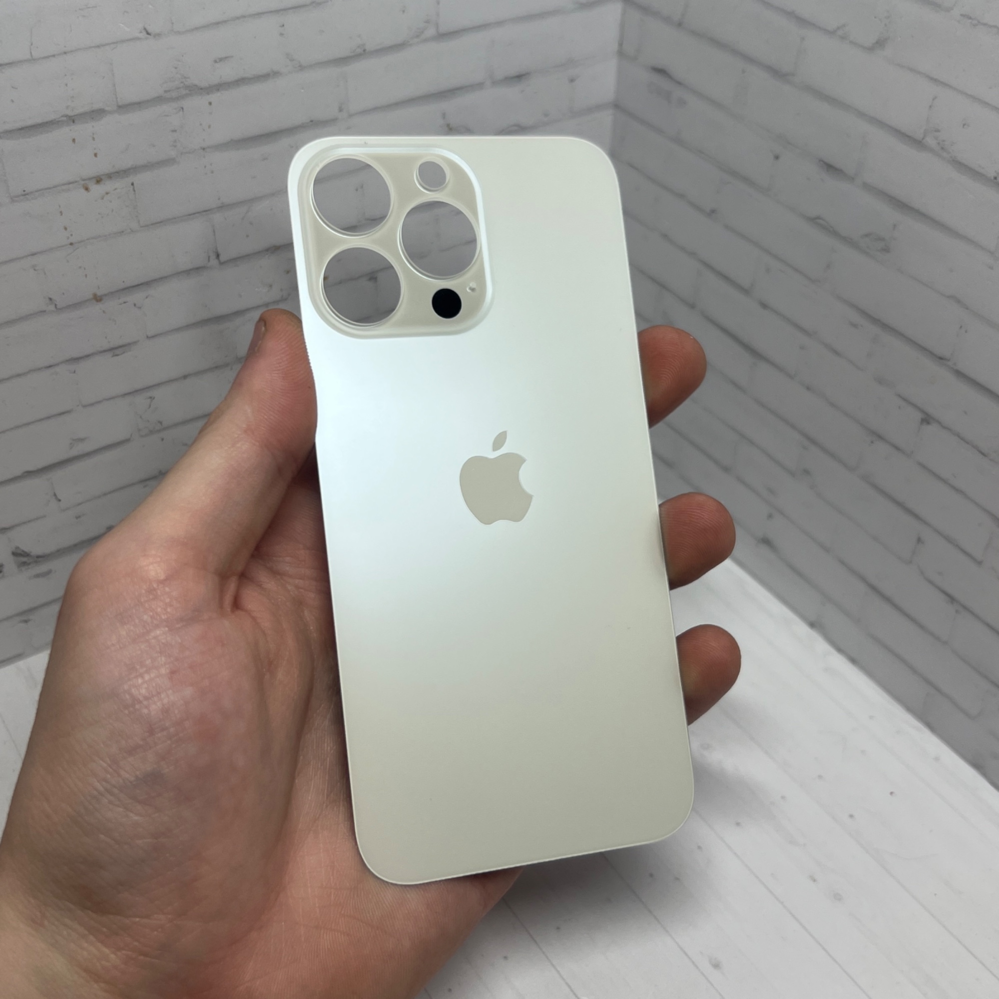 Крышка iPhone 13 Pro