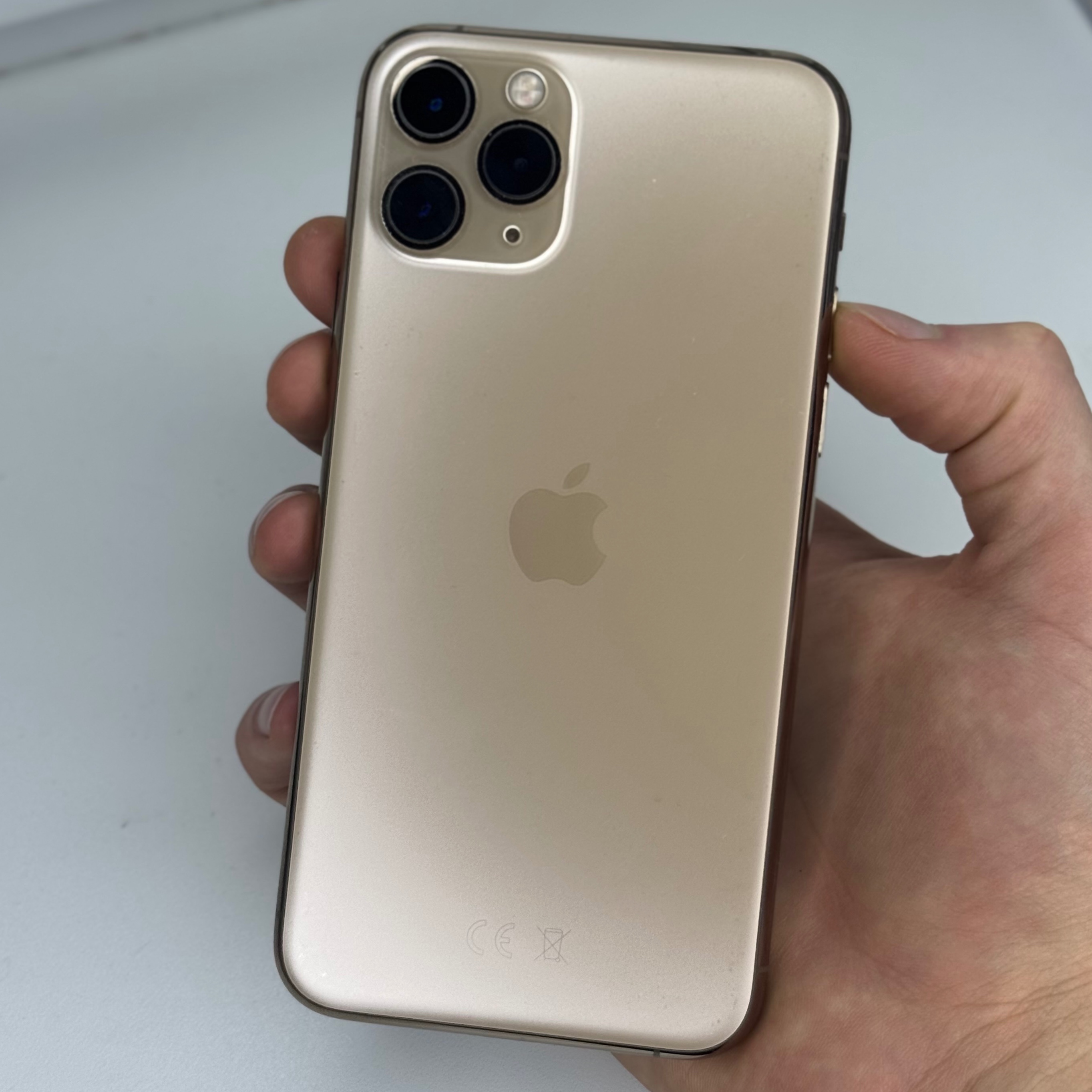 Оригинальный корпус iPhone 11 Pro золотого цвета
