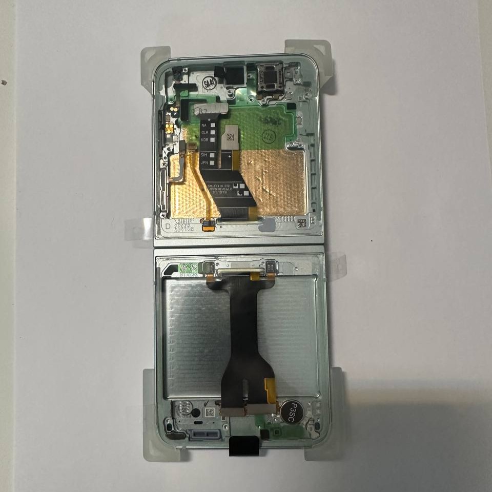 Дисплей внутренний Samsung Galaxy Flip 6 F741 Зеленый ORIG 100% (SP)