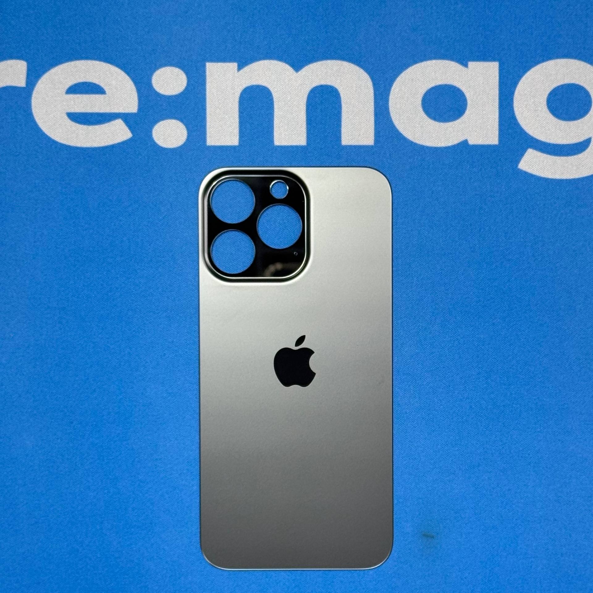 Заднее стекло iPhone 13 Pro Черное (широкий вырез)