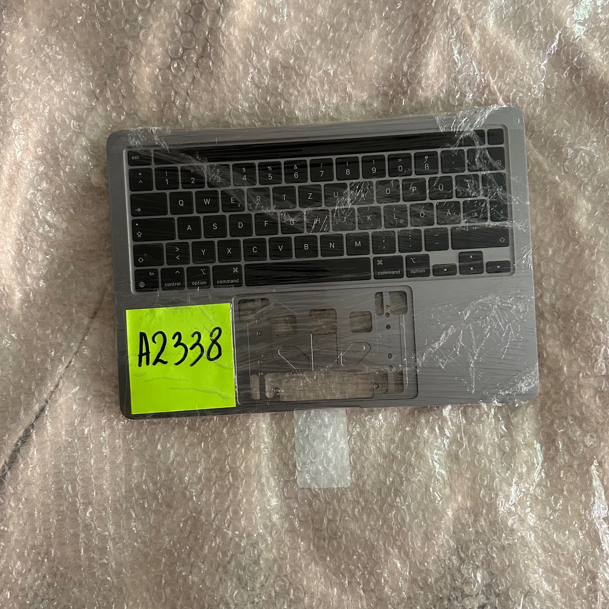 Топкейс с клавиатурой для MacBook Pro Retina 13" A2338 Space Gray