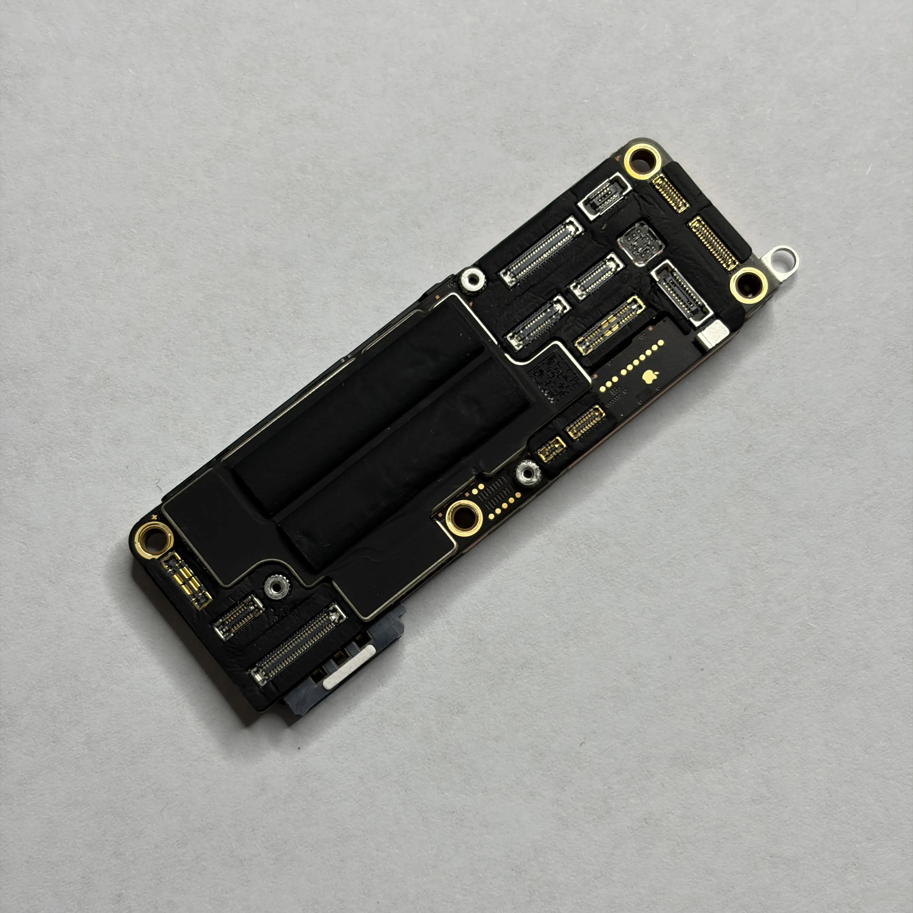 Материнская плата iPhone 16 pro max