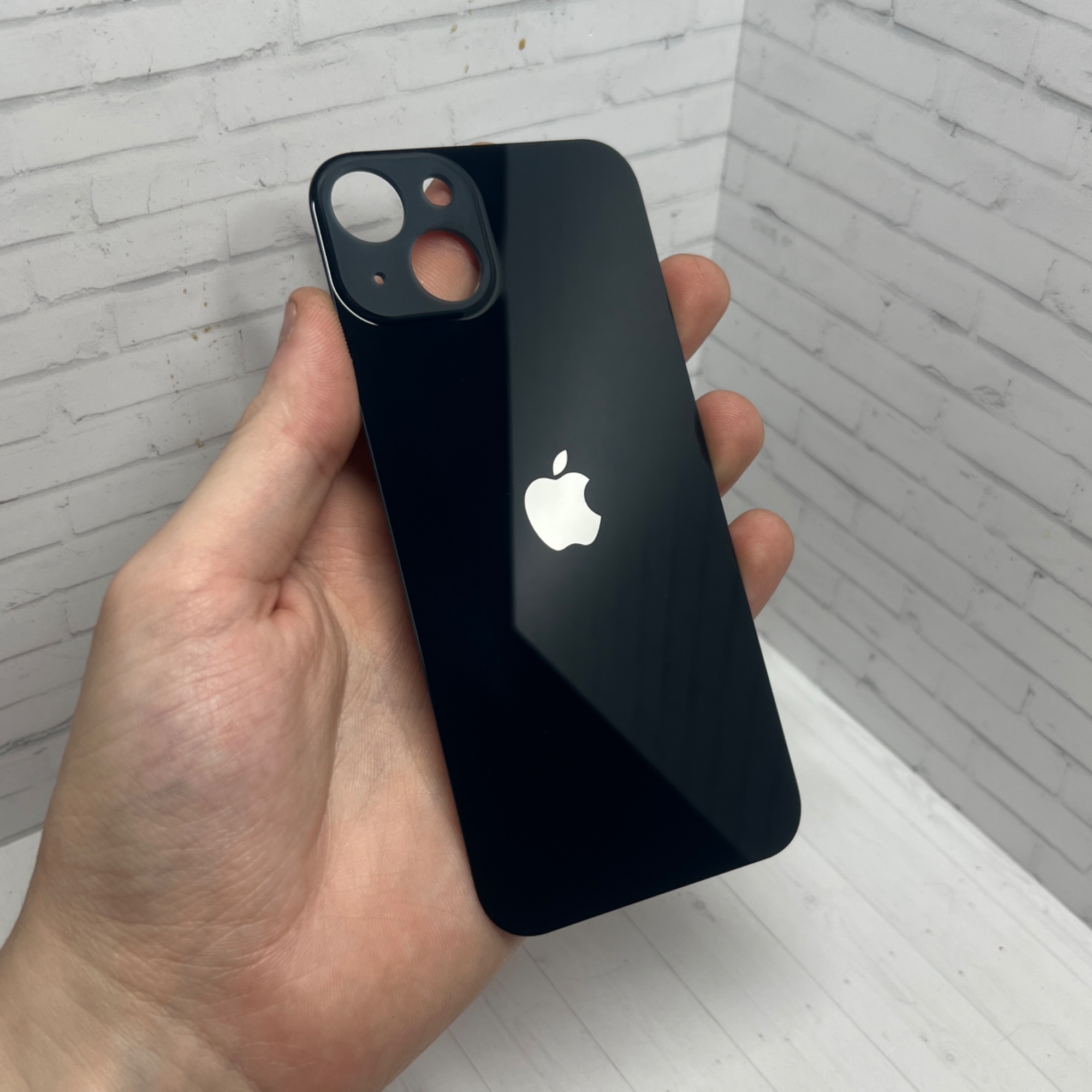 Крышка iPhone 13