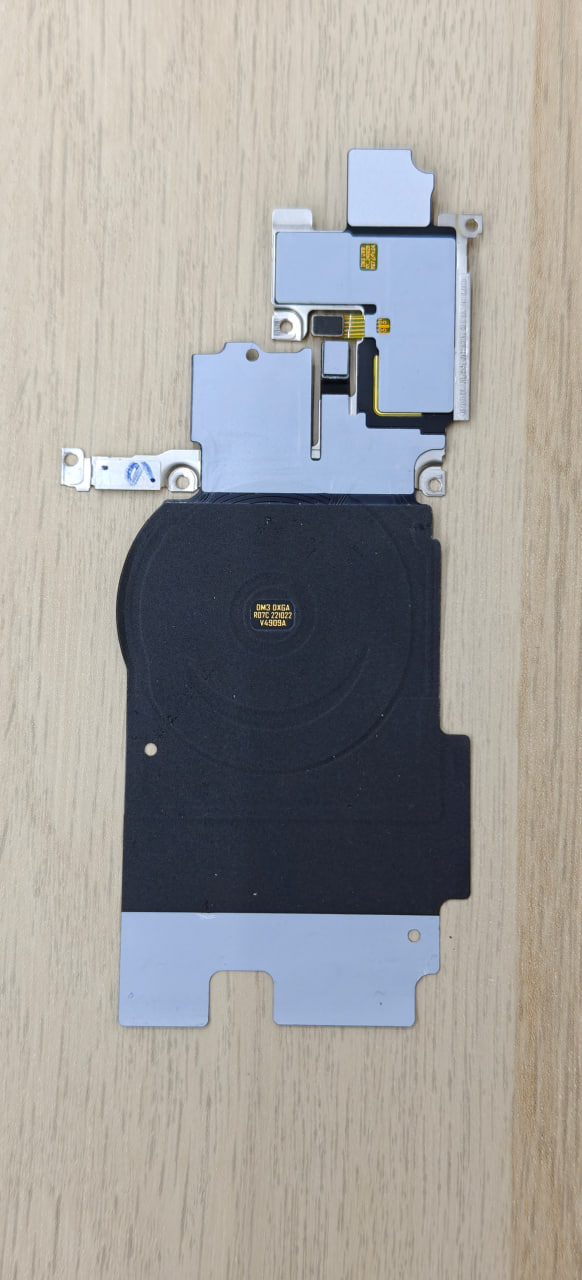 Панель с nfc и беспроводной зарядкой (оригинал снятая)