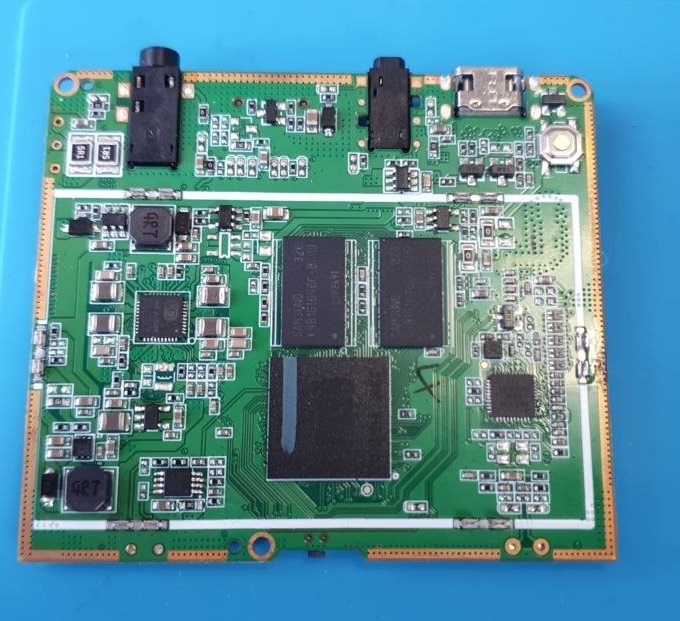 Основная плата Neoline EasyDrive 2K Wi-Fi Dual