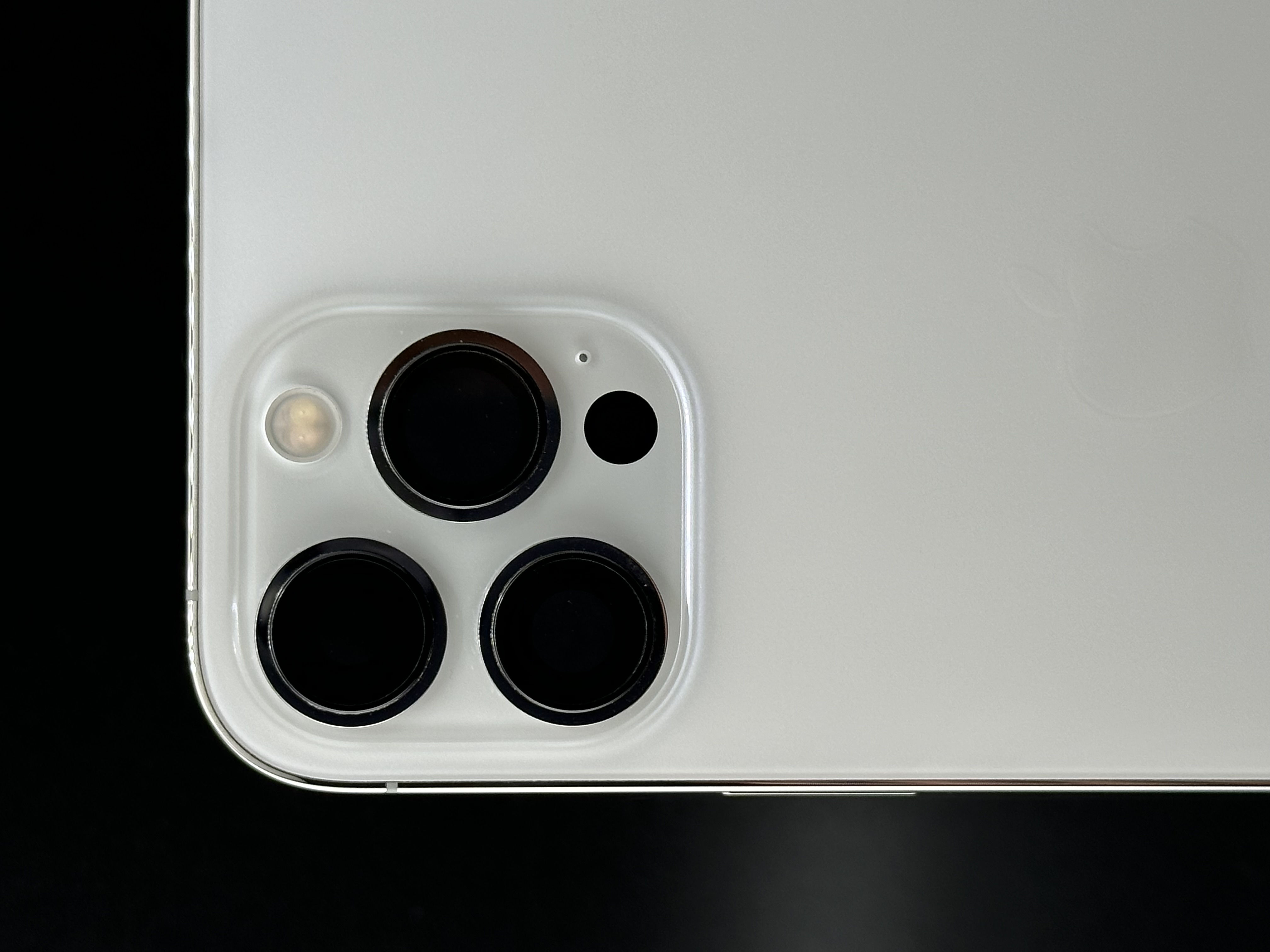 Корпус для iPhone 13 Pro Max (Белый) (Снятый в сборе)