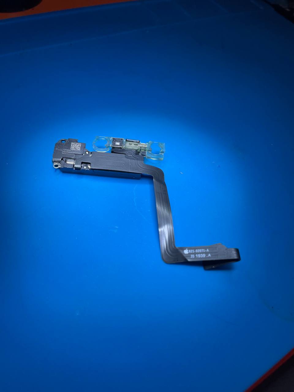 Верхний шлейф IPhone 11 Pro ORIGINAL